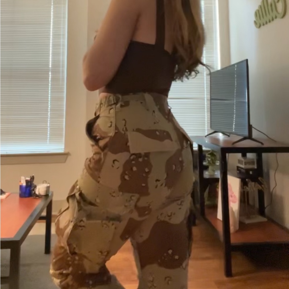 Urban Outfitters Camo Cargo Pants- XS